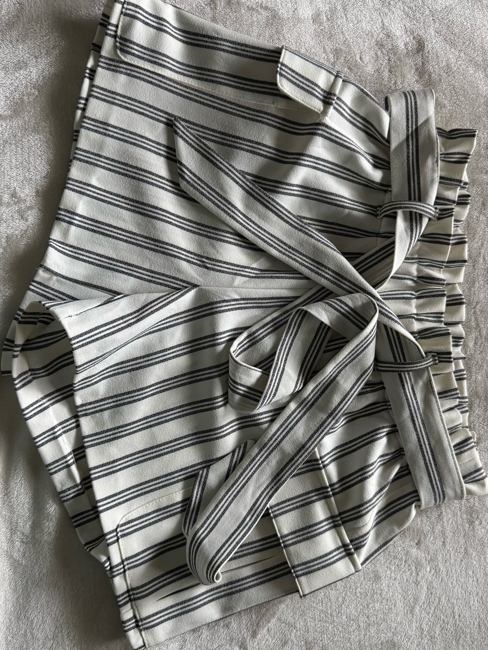 LOFT Cream and Black Striped Paperbag Waist Shorts SIZE XS